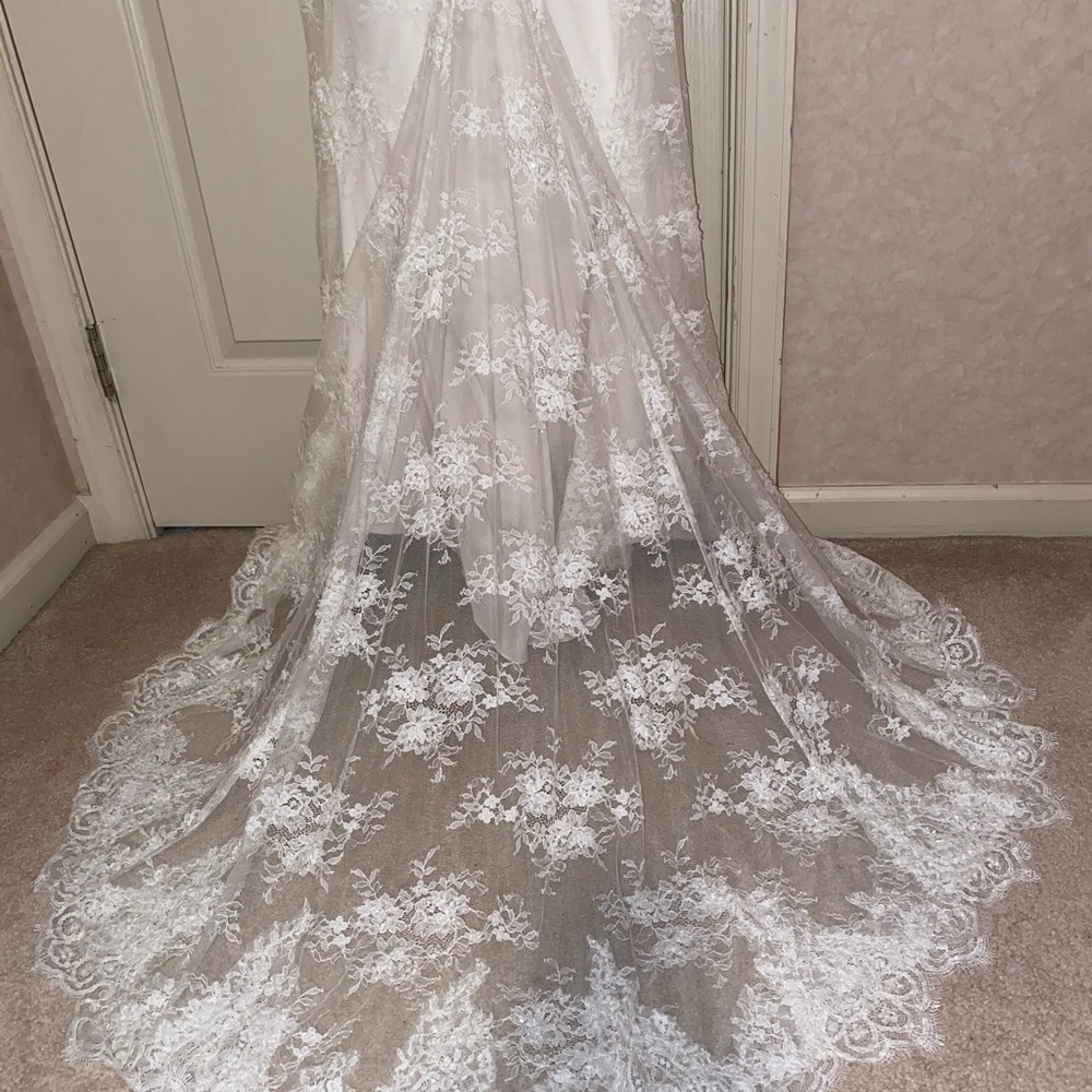 Brand new wedding dress